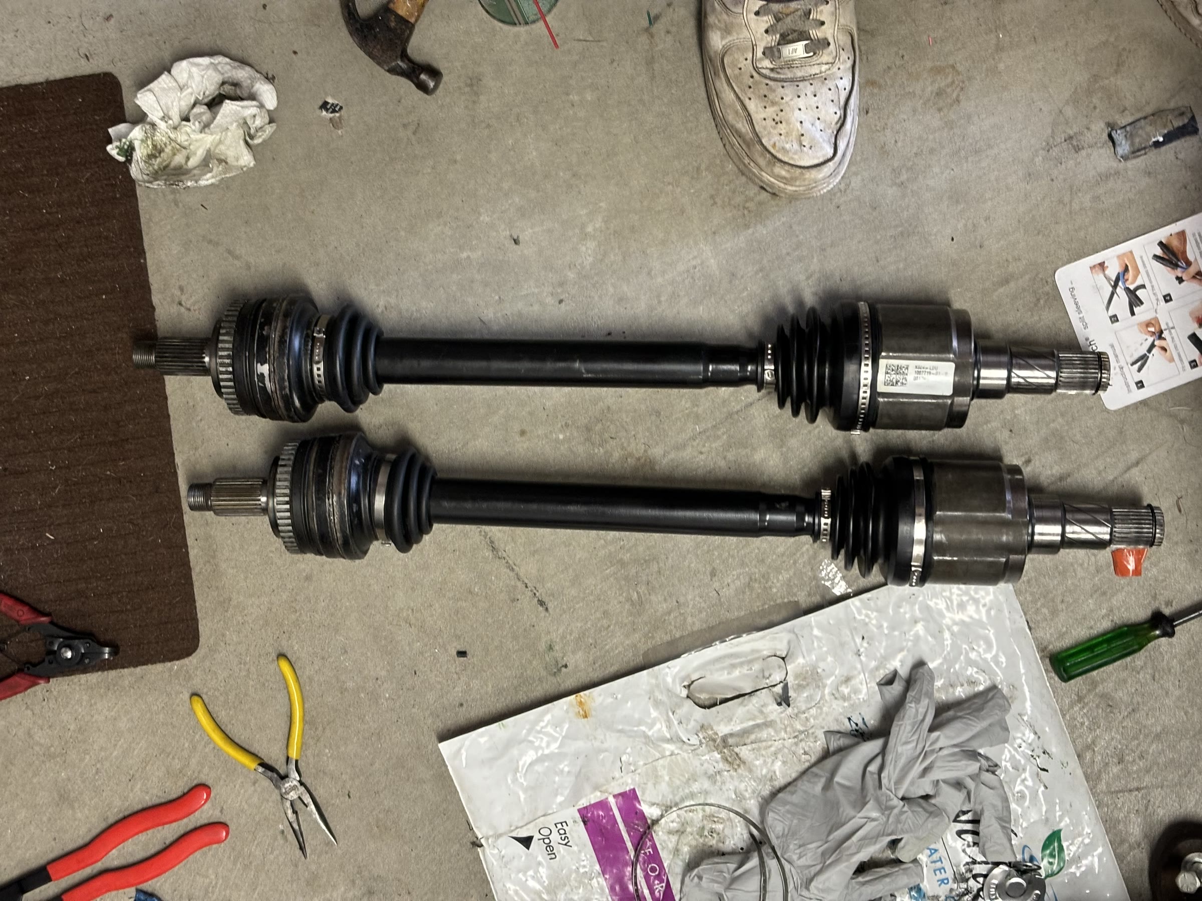 Tesla axles adapted for the BMW hubs and drive unit